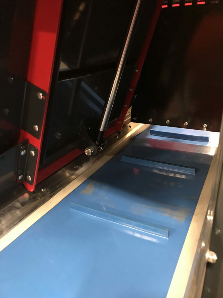 Porte de déchargement et convoyeur à courroie d'Uréthane